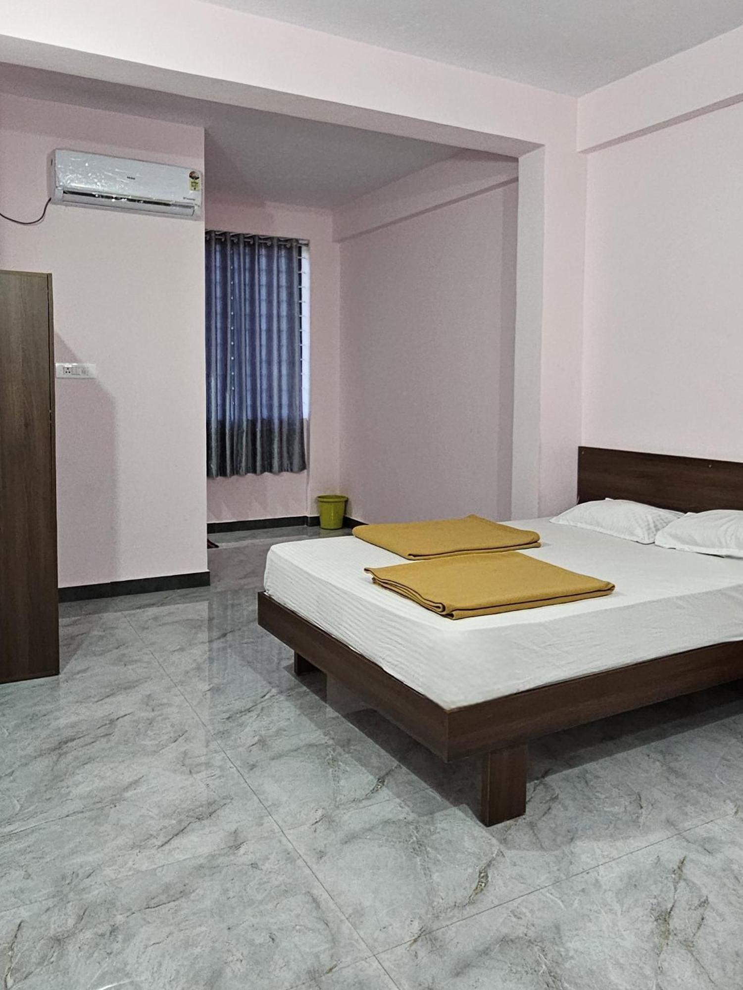 Golden Palace Residency Belagula Екстер'єр фото